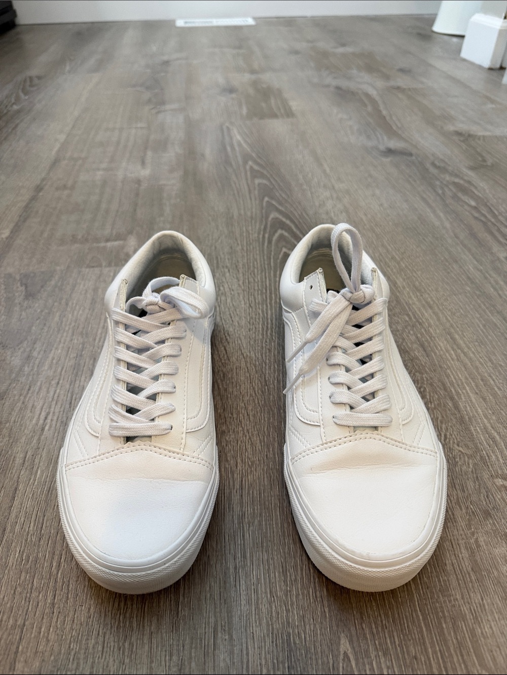 Vans Men's White Low-Top Skate Sneakers Old Skool ALL LEATHER